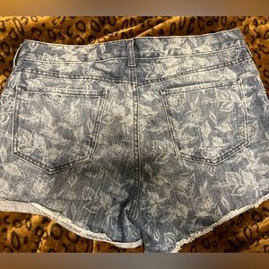 Women jean shorts 4 pairs size 11-12
